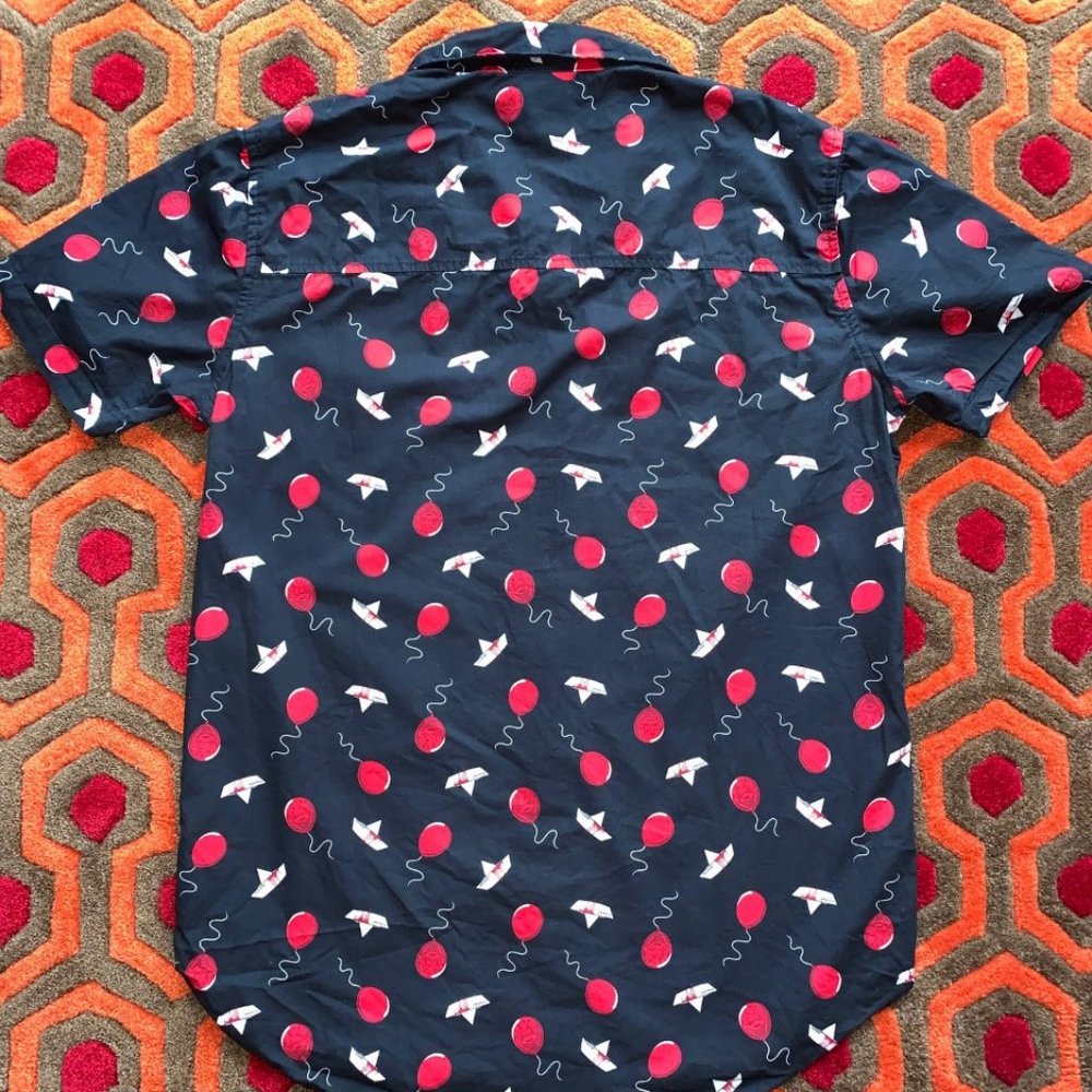 IT Chapter Two II 2 Button Up Down Shirt Men's Small Pennywise the Clown float - Picture 5 of 5